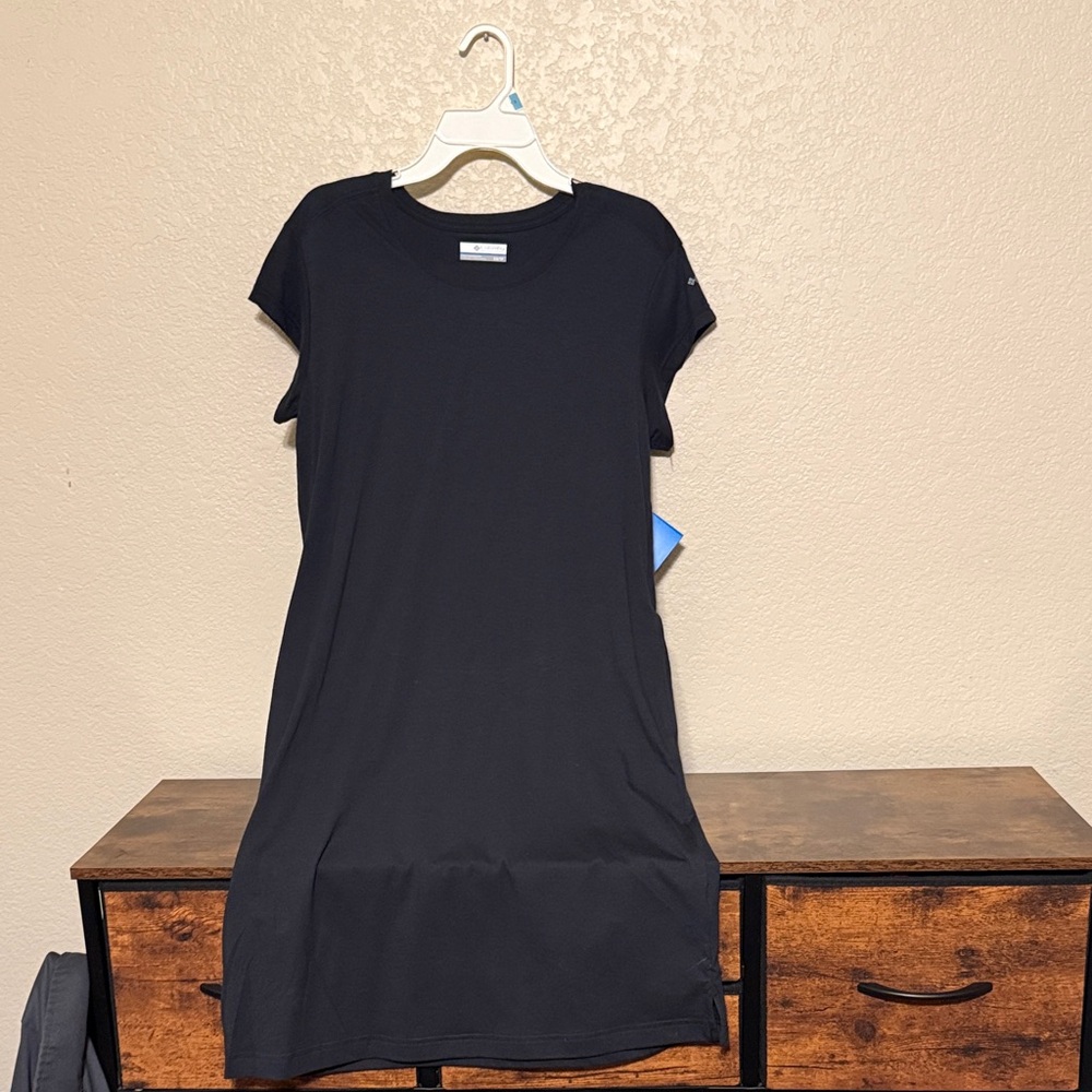 Everyday Black Short-Sleeve Tunic Dress